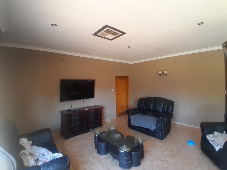 4 Bedroom Property for Sale in Kuruman Northern Cape